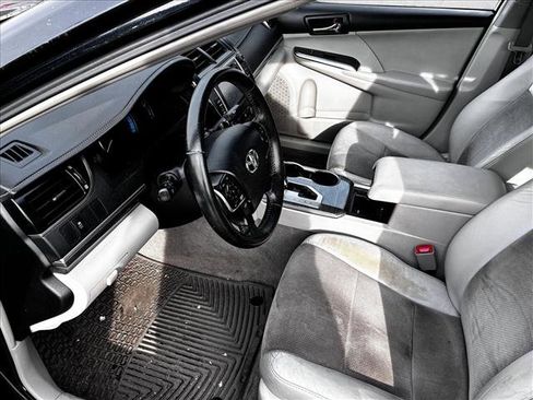 Used 2012 Toyota Camry XLE image 8