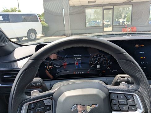 Used 2025 Ford Mustang GT Premium RWD image 27