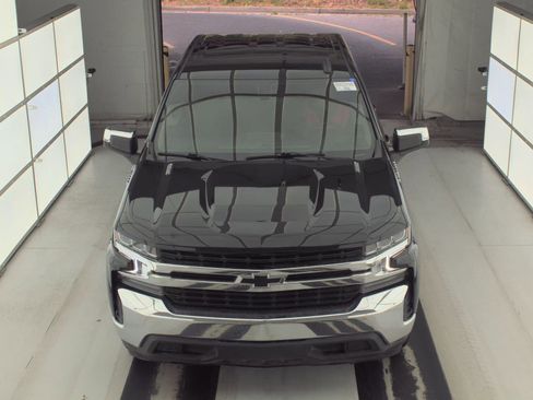 Used 2021 Chevrolet Silverado 1500 LT RWD image 2