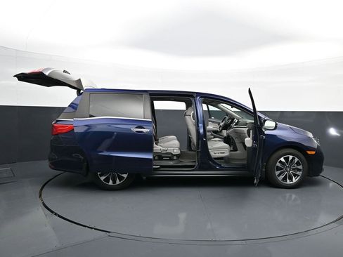 Used 2024 Honda Odyssey EX-L image 44