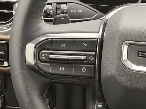 Used 2025 GMC Yukon Denali Ultimate image 13