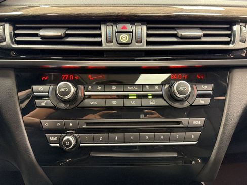 Used 2016 BMW X5 xDrive50i AWD/4WD image 25