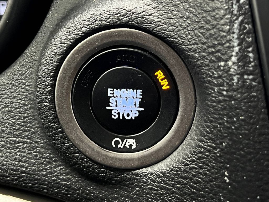 Used 2018 Dodge Journey Crossroad AWD/4WD image 19