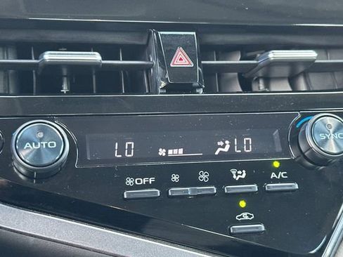 Used 2024 Toyota Camry SE FWD image 21