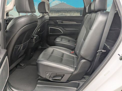 Used 2022 Kia Telluride EX w/ EX Premium Package FWD image 19