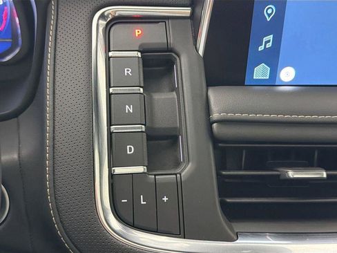 Used 2023 Chevrolet Tahoe Premier image 17