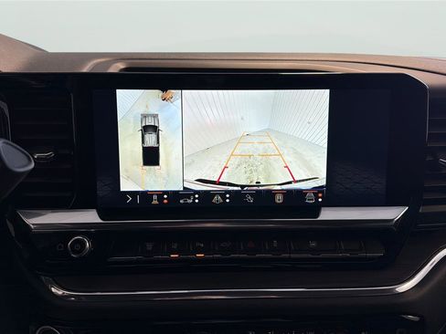 Used 2025 GMC Sierra 2500 SLT w/ SLT Premium Package image 18