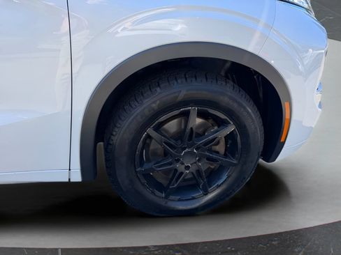 Used 2022 Mitsubishi Outlander SEL AWD/4WD image 14
