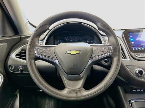 Used 2024 Chevrolet Malibu LT image 18