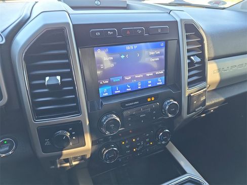 Used 2020 Ford F350 Lariat w/ Lariat Ultimate Package image 22