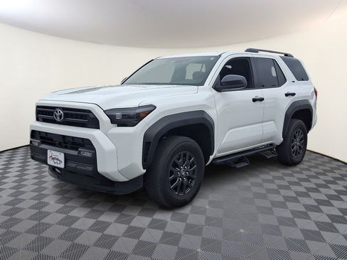 Used 2025 Toyota 4Runner SR5 AWD/4WD image 3