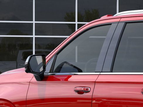 New 2026 Chevrolet Suburban Premier w/ Sun And Tow Package image 36