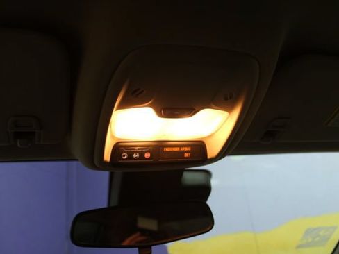 Used 2023 Buick Encore GX Preferred w/ Cold Weather Comfort Package FWD image 21