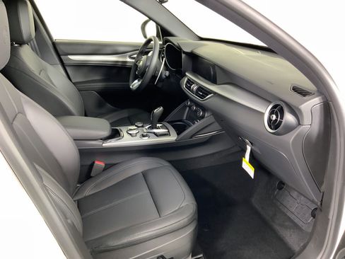 New 2025 Alfa Romeo Stelvio Sprint w/ Convenience Package image 28