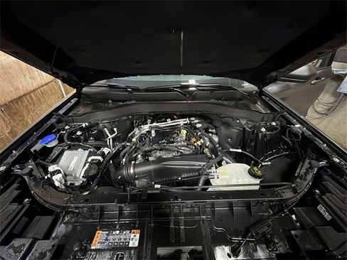 Used 2025 Ford Explorer Active w/ Active Comfort Package image 28