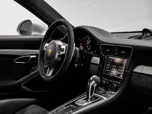 Used 2015 Porsche 911 GT3 RWD image 46