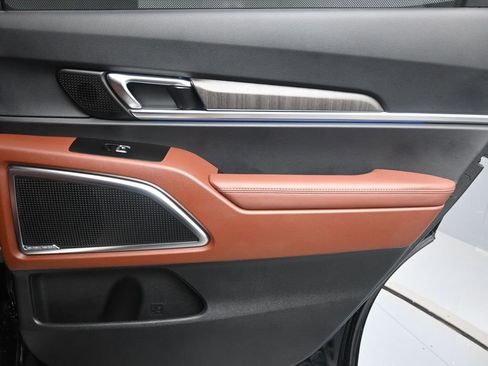 Used 2025 Kia Telluride SX image 28