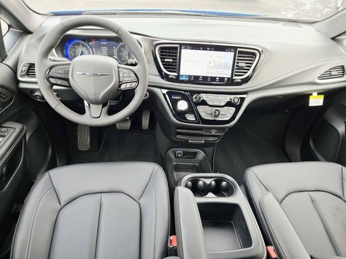 New 2026 Chrysler Pacifica Select w/ S Appearance Package FWD image 10