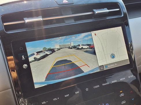 Used 2024 Hyundai Tucson Blue image 12