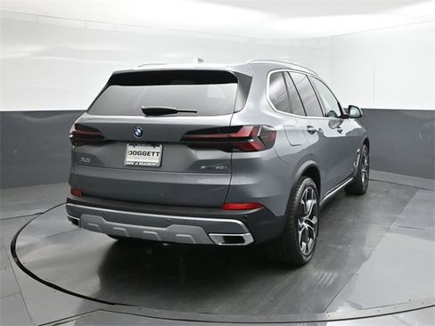 New 2026 BMW X5 sDrive40i w/ Parking Assistance Package image 11