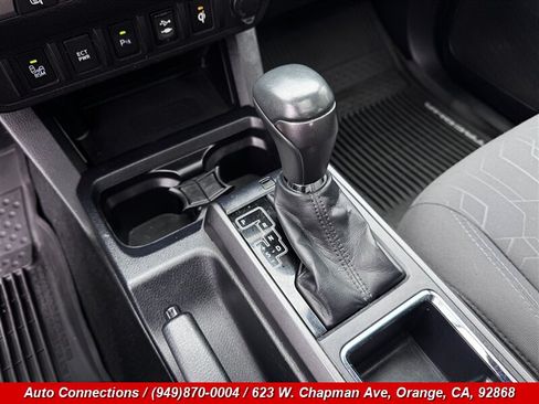 Used 2017 Toyota Tacoma TRD Off-Road RWD image 14
