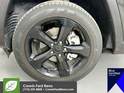 Used 2024 Jeep Grand Cherokee Limited w/ Black Appearance Package AWD/4WD image 38