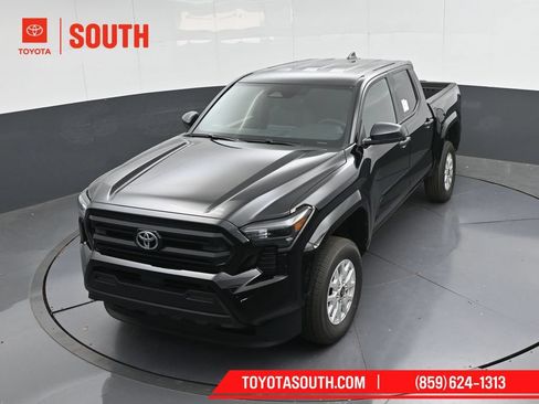 Used 2025 Toyota Tacoma SR RWD image 43