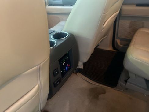 Used 2014 Ford Expedition XLT w/ Equipment Group 202A image 13