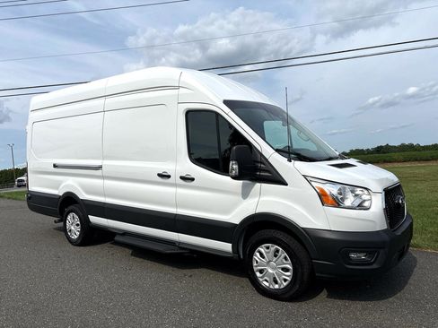 Used 2022 Ford Transit 250 148 High Roof Extended w/ Load Area Protection Package image 4