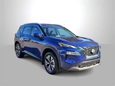 Used 2022 Nissan Rogue SV w/ SV Premium Package image 2