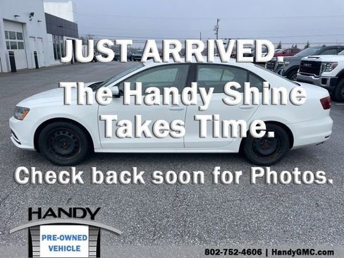 Used 2017 Volkswagen Jetta SE image 4