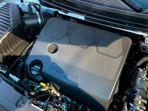 Certified 2023 Chevrolet Traverse RS image 30