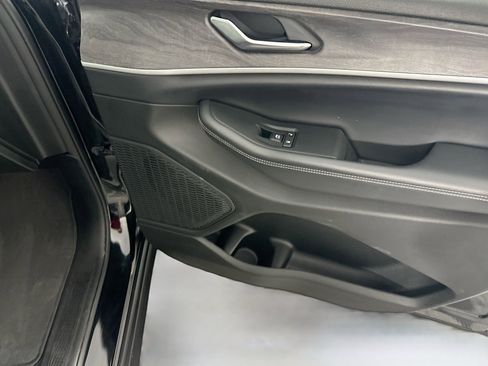 Used 2023 Jeep Grand Cherokee Limited w/ Trailer Tow Prep Group (B) image 32