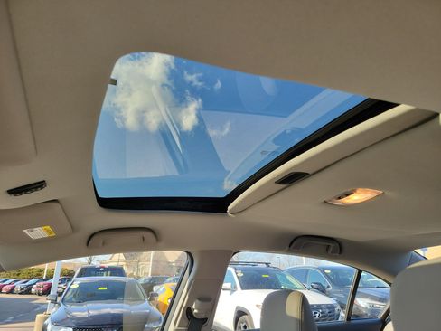 Used 2015 Honda Civic Hybrid Sedan image 17