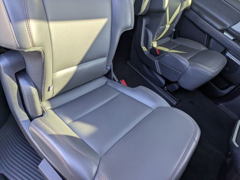 Certified 2025 Ford Expedition Active image 34