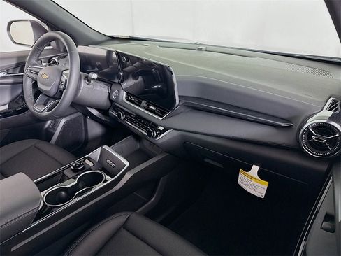 New 2026 Chevrolet Equinox LT w/ Convenience Package II image 22