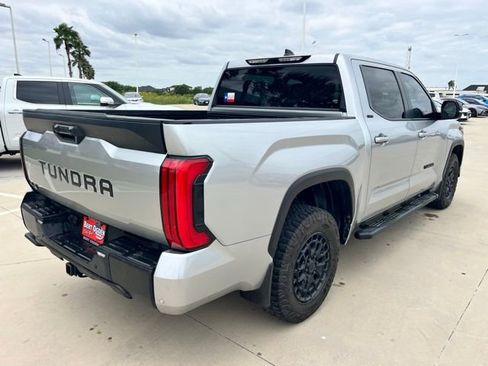 Used 2025 Toyota Tundra SR5 w/ SR5 Premium Package AWD/4WD image 6