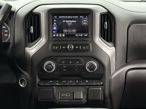 Used 2022 Chevrolet Silverado 1500 Custom Trail Boss AWD/4WD image 17