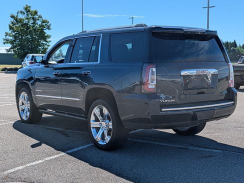 Used 2019 GMC Yukon Denali w/ Denali Ultimate Package AWD/4WD image 3