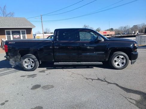 Used 2017 Chevrolet Silverado 1500 LT w/ All Star Edition image 4