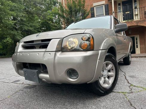 Used 2003 Nissan Frontier XE RWD image 2