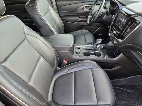 Used 2023 Chevrolet Traverse Premier w/ Redline Edition AWD/4WD image 18