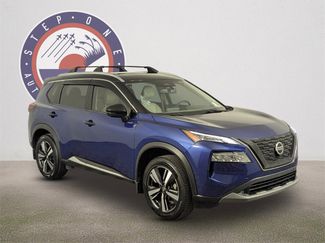 Used 2021 Nissan Rogue SL video 2