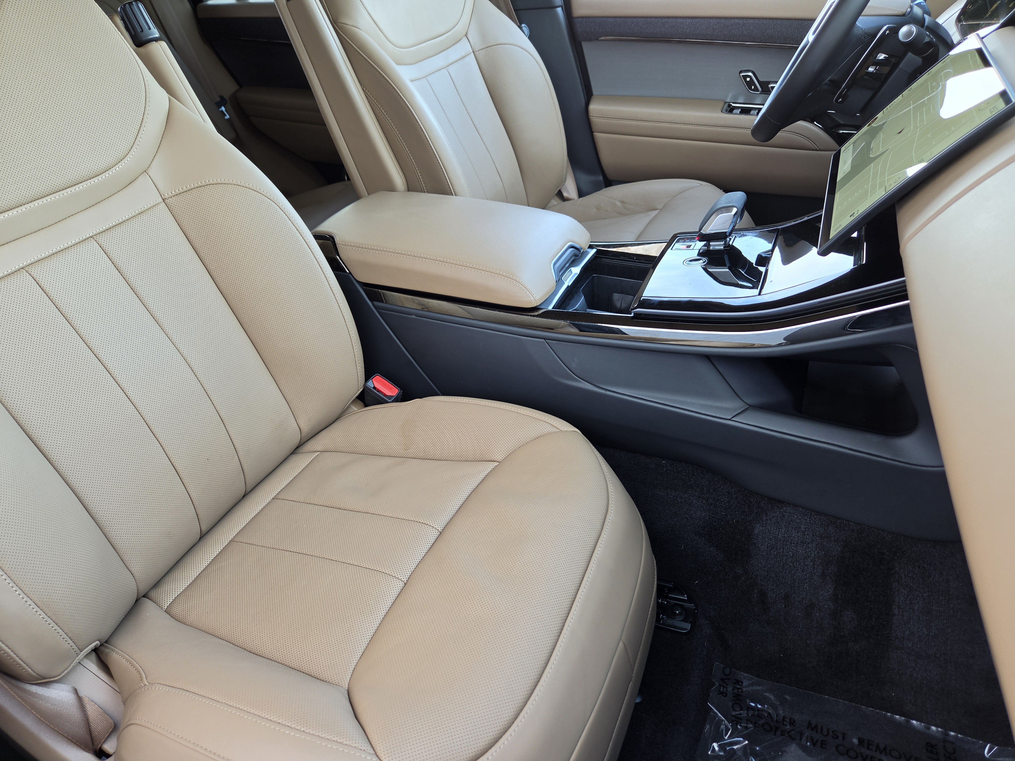 Used 2024 Land Rover Range Rover Sport SE AWD/4WD image 15