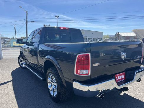 Used 2017 RAM 1500 Laramie w/ Convenience Group AWD/4WD image 8
