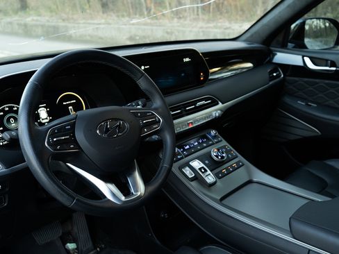 Used 2021 Hyundai Palisade Calligraphy image 16