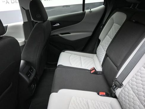 Used 2021 Chevrolet Equinox LS w/ LS Convenience Package FWD image 17