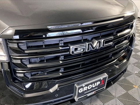 Used 2021 GMC Acadia SLT w/ Elevation Edition image 29