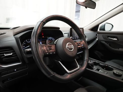 Used 2021 Nissan Rogue SV image 7