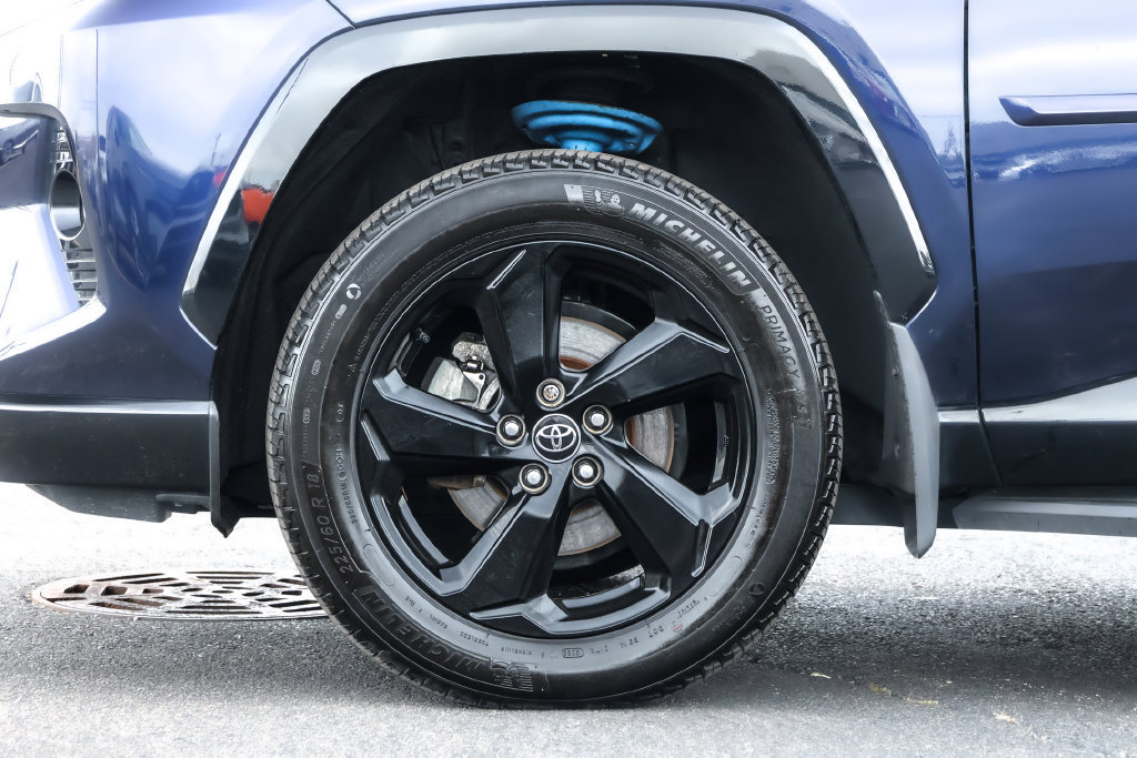 Used 2021 Toyota RAV4 XSE AWD/4WD image 19